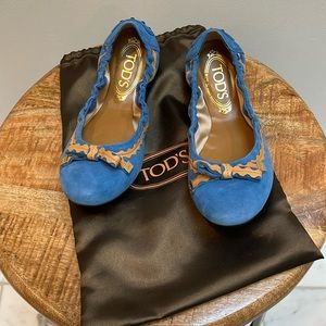Tod’s blue suede shoes, size 36